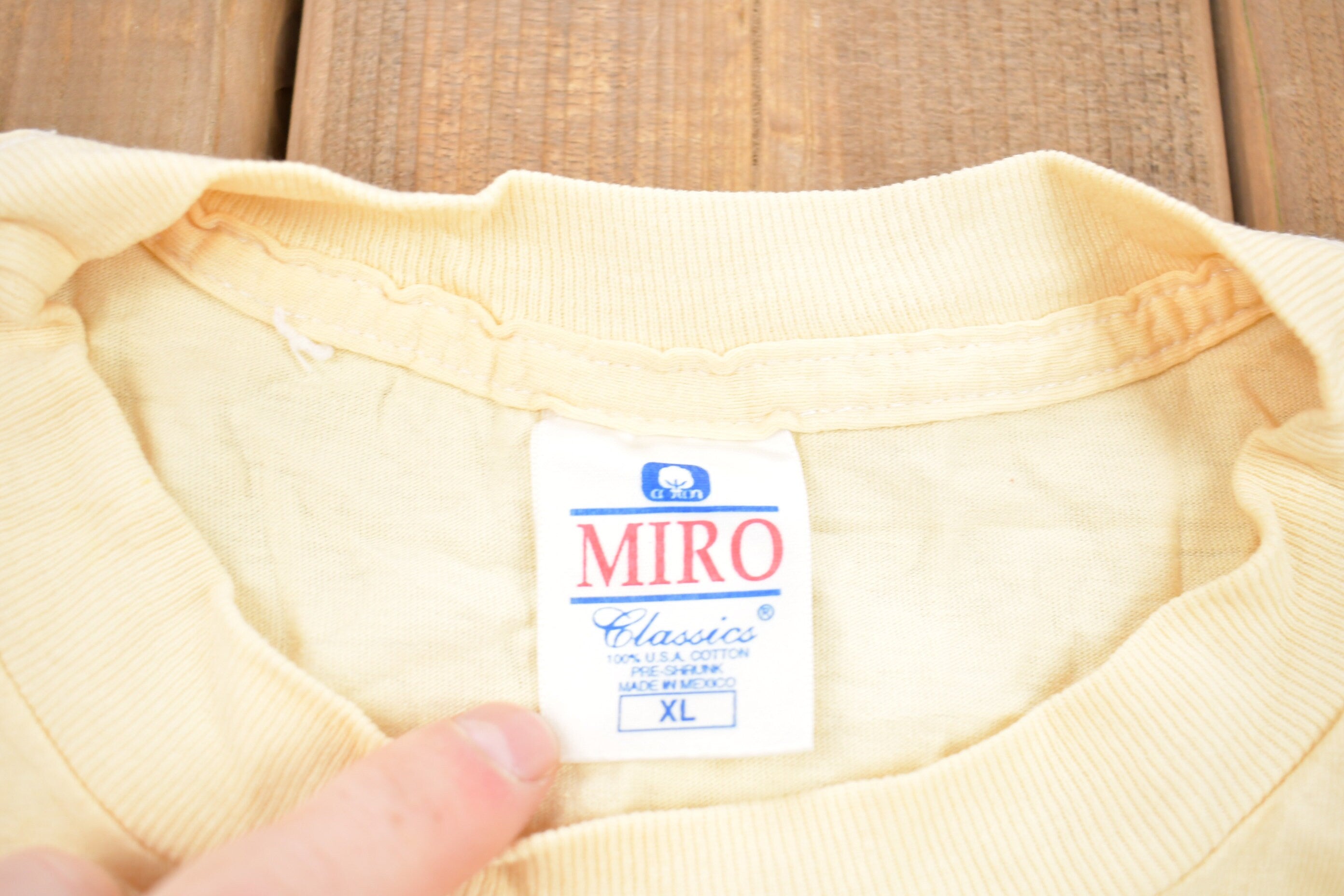 Vintage 1990s Black Bear Pirate Graphic T-Shirt