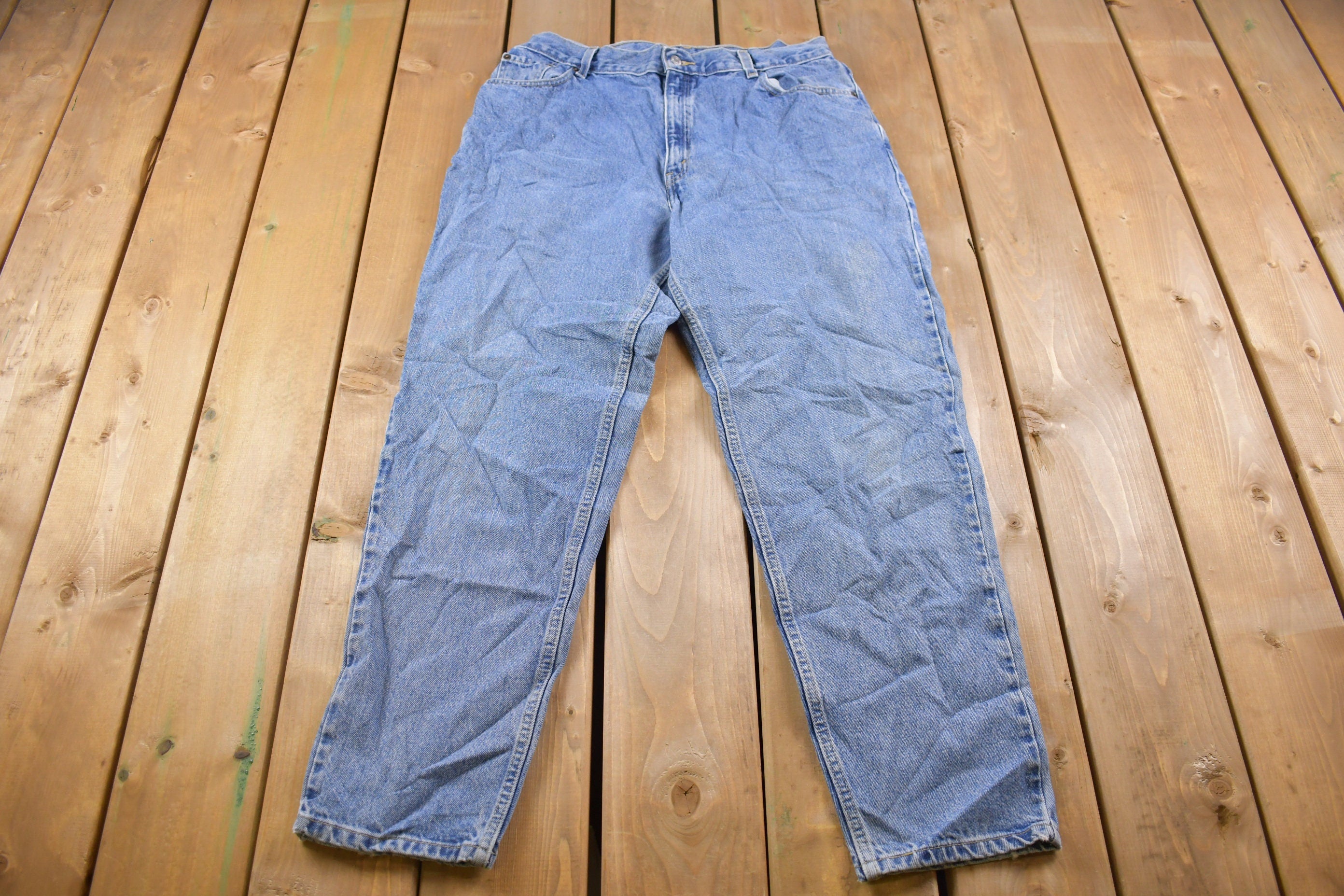 Vintage 1990s Levi's 550 Red Tab Jeans Size 32 x 30