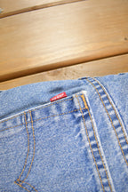 Vintage 1990s Levi's 505 Low Rise Distressed Denim Jeans Size 31 x 32