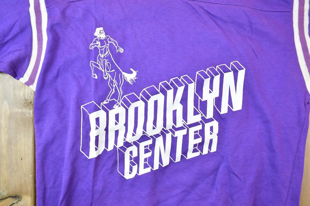 Vintage 1990s Brooklyn Centre Centaurs University Football Collegiate T-Shirt