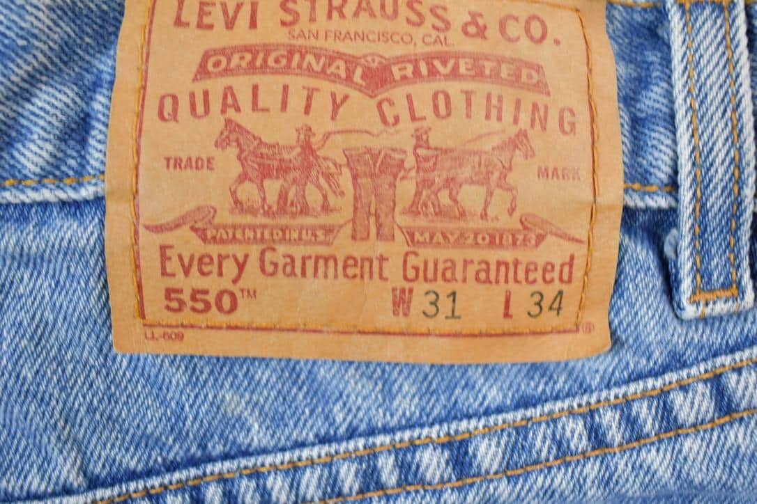 Vintage 1990s Levi Strauss Red Tab 505 Denim Jeans Size 31 x 34
