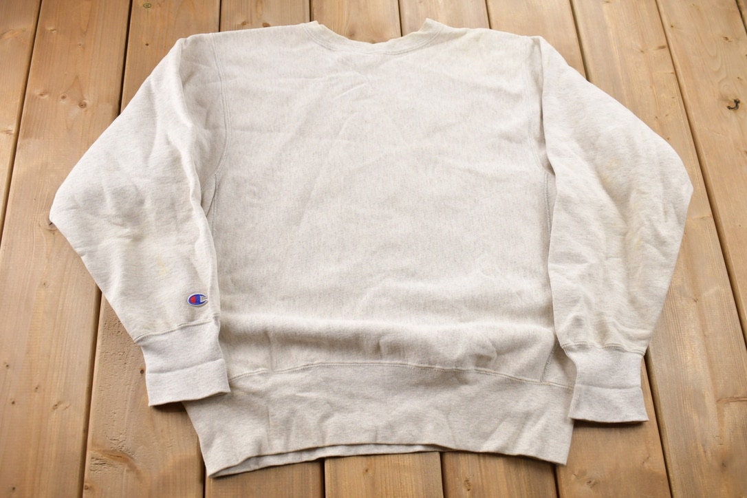 Vintage 1990s UIC University Of Illinois Champion Reverse Weave Crewneck  Collegiate Sweatshirt  Sportswear  Made In USA  Distressed