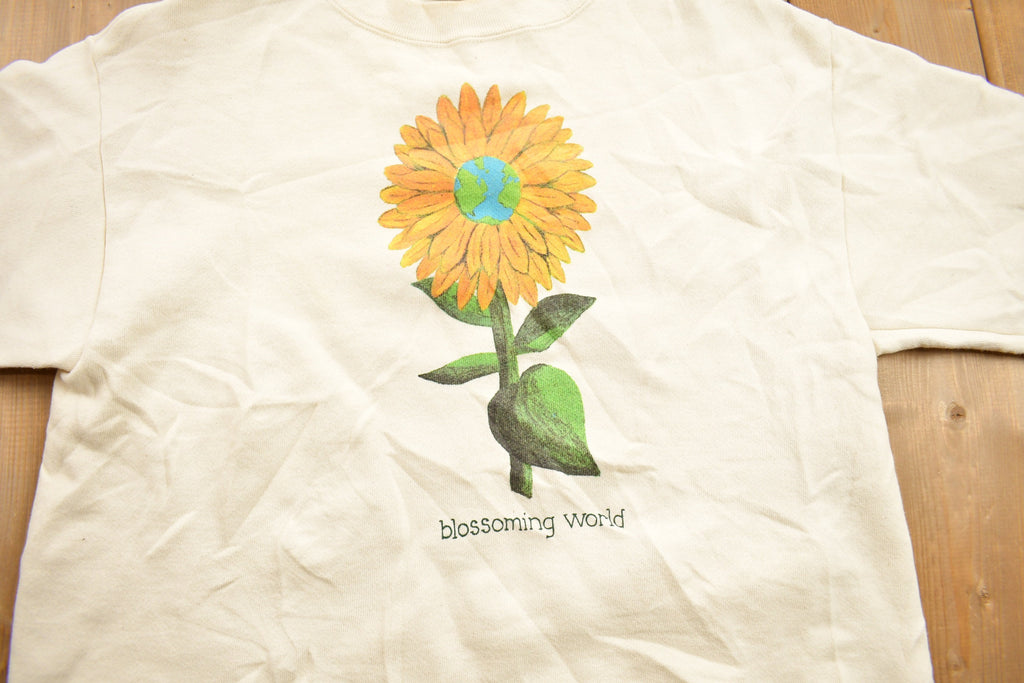 Vintage 1990s Blossoming World Die Graphic Crewneck Sweatshirt