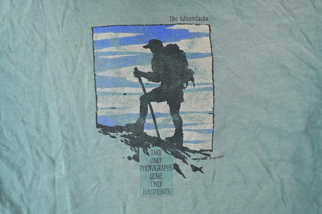 Vintage 1990s The Adirondacks Souvenir Hiking T-Shirt