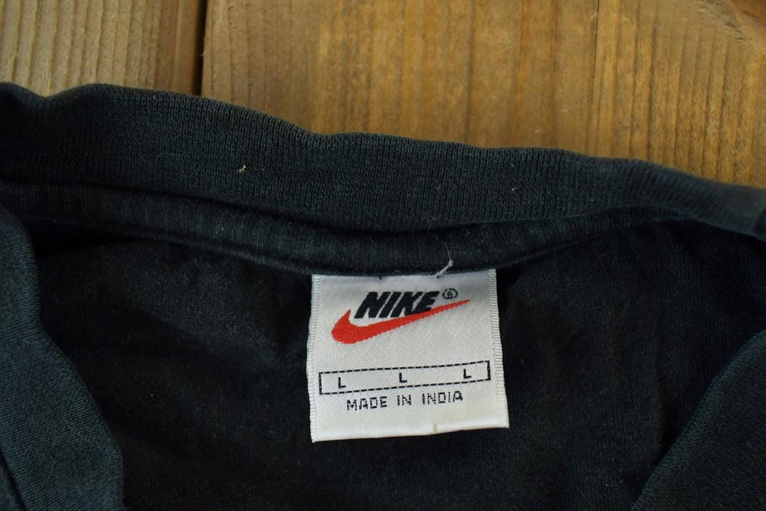 Vintage 1990s Nike Graphic T-Shirt