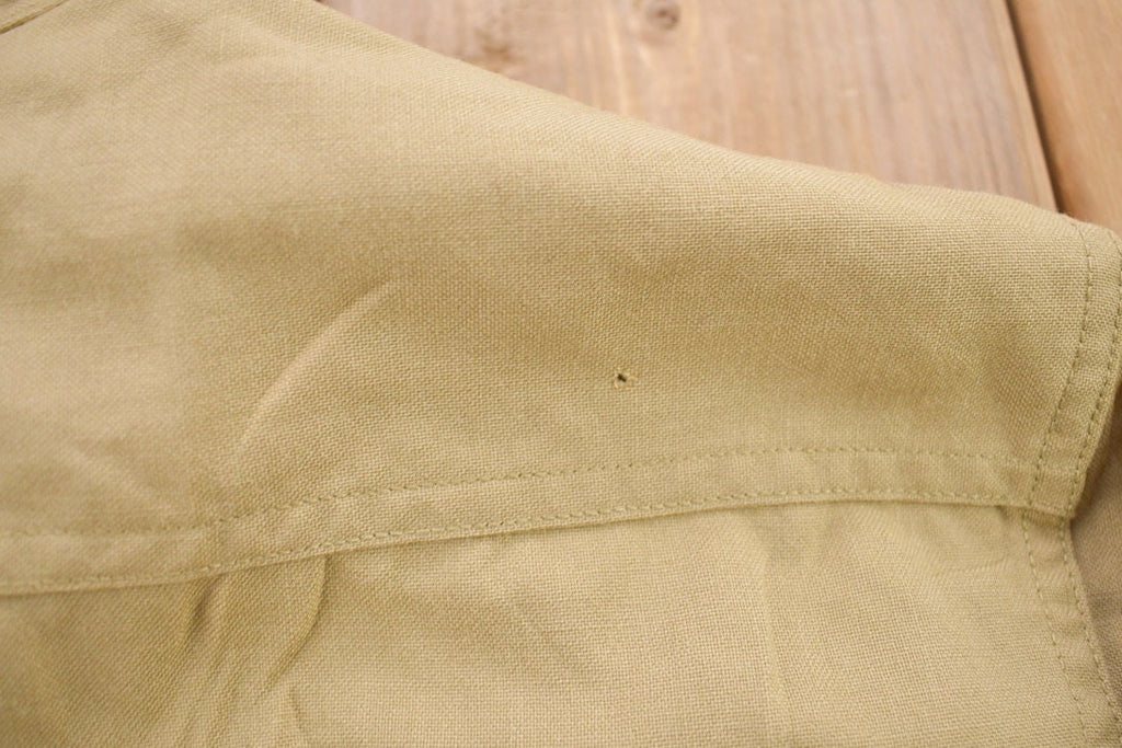 Vintage 1990s Beige Blank USMC Button Up Military Shirt
