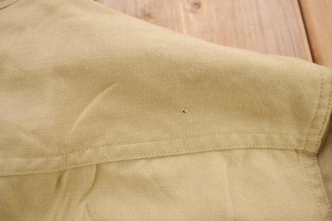 Vintage 1990s Beige Blank USMC Button Up Military Shirt