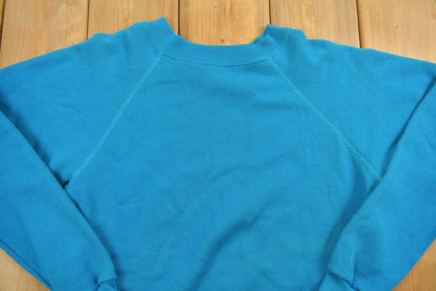 Vintage 1980s Hanes Her Way Raglan Crewneck Sweatshirt / 80s Crewneck / Vintage Blank / Essential / Made in USA / 90s Blank / Blue