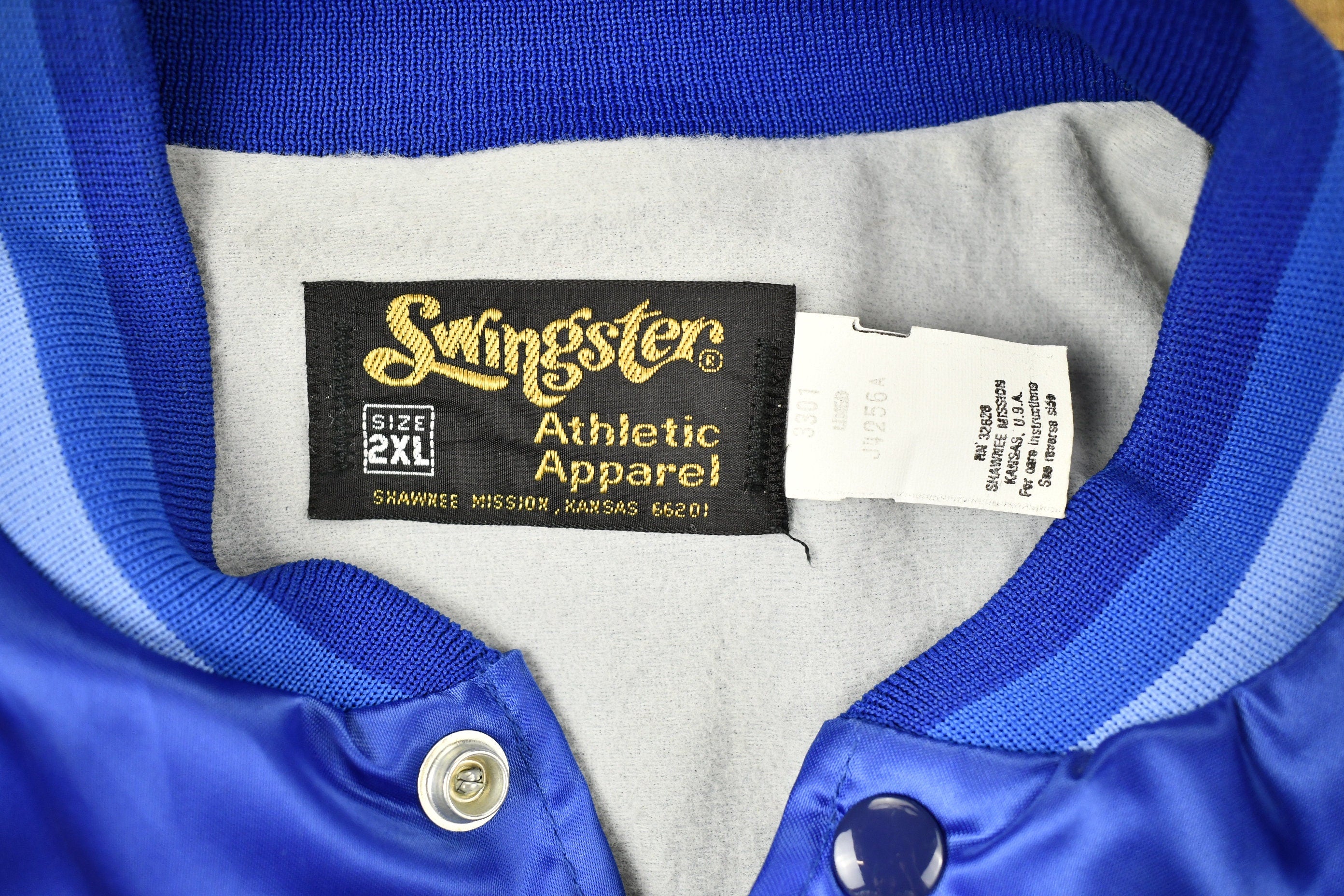 Vintage 1980s Dells Track Snap Button Satin Swingster Windbreaker Jacket