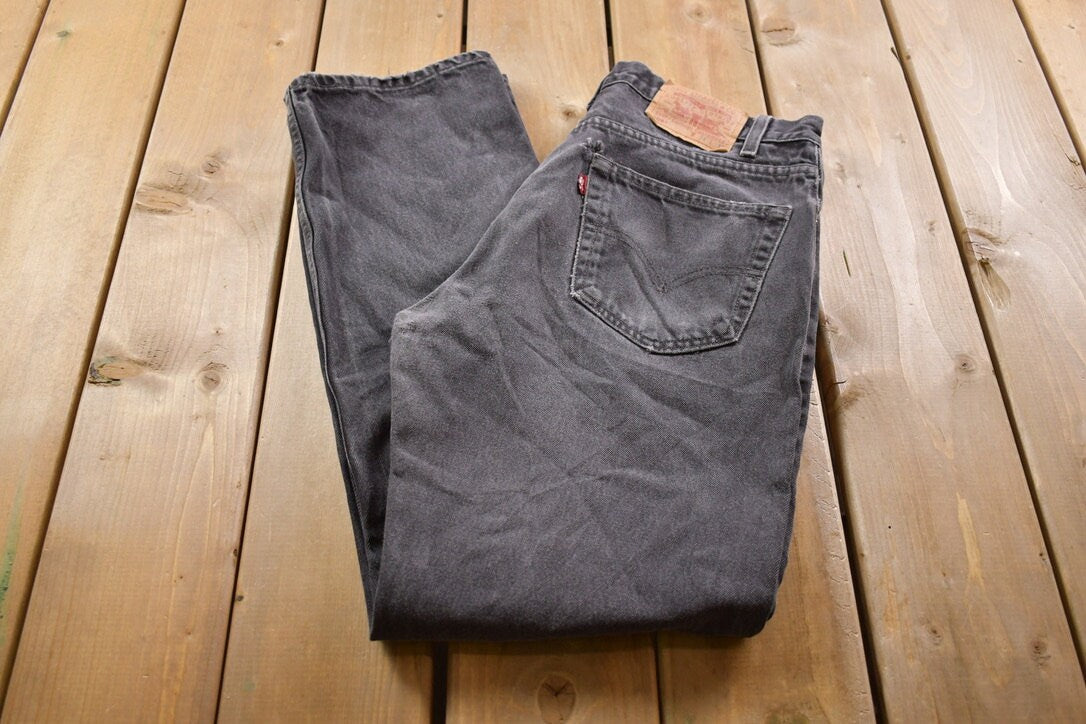 Vintage 1990s Black Levi's 505 Red Tab Denim Jeans Size 32 x 31.5
