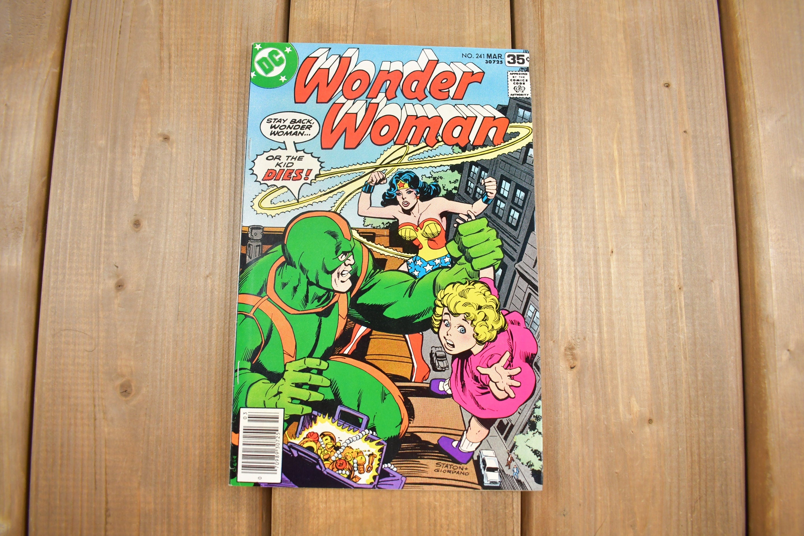 Vintage 1978 Wonder Woman Comic Book