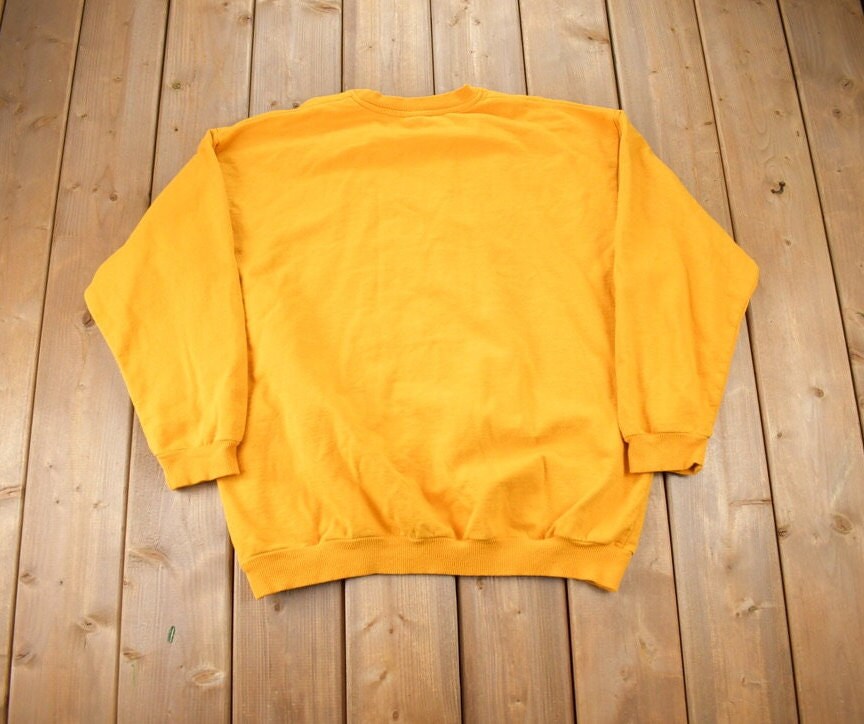 Vintage 1990s Rest & Relaxation Crewneck Sweatshirt