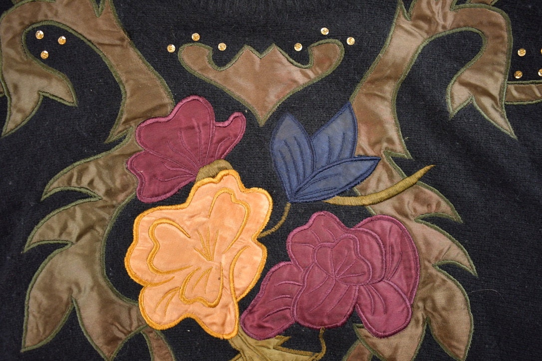 Vintage 1990s Danier Leather Wool Knit Sweater / Vintage 90s Crewneck / Outdoorsman / Vintage Knit / Winter Sweatshirt / Floral Knit / Knit