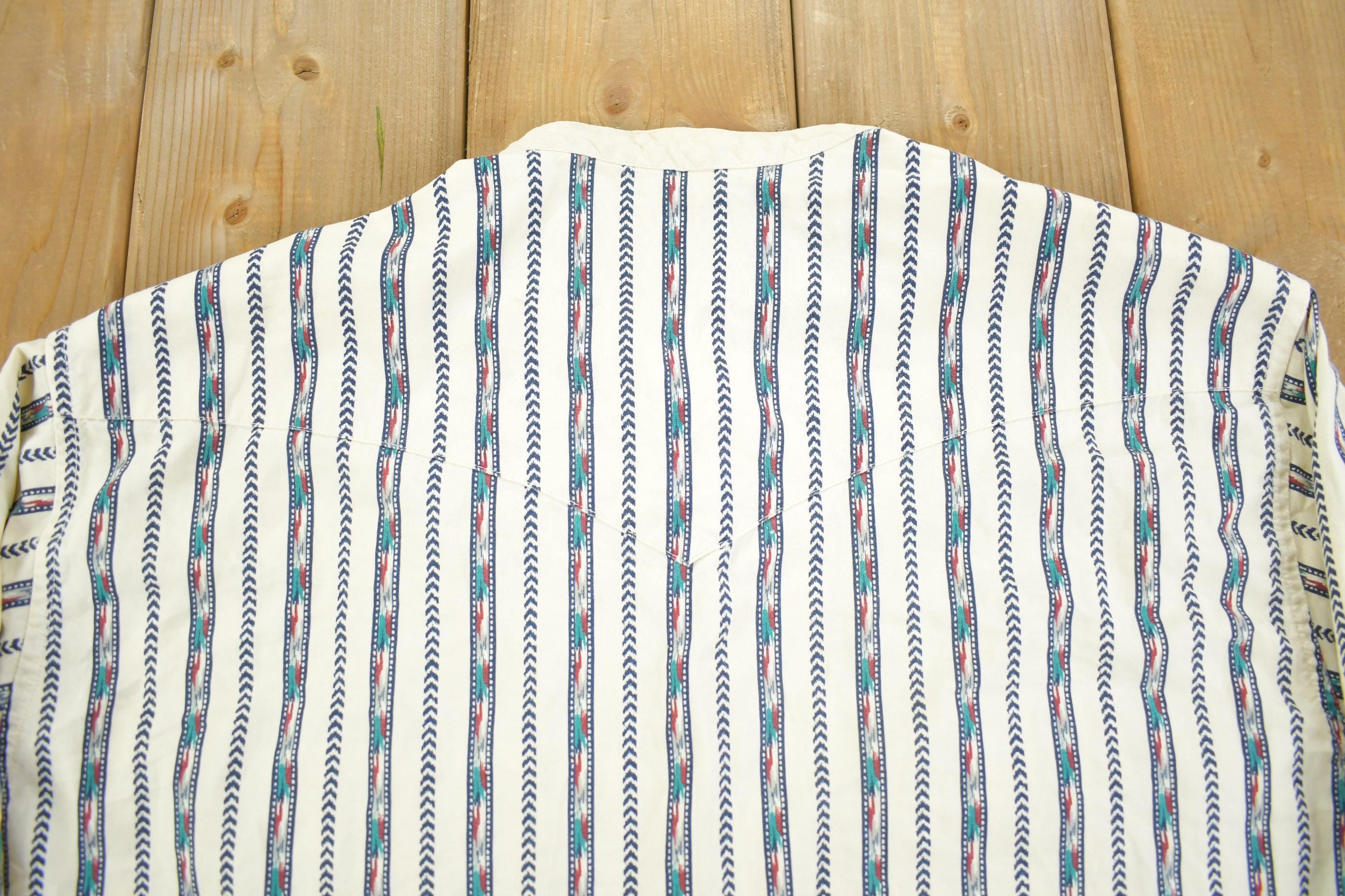 Vintage 1990s Wrangler X-Long Tails Cowboy Aztec Graphic Button Up Shirt