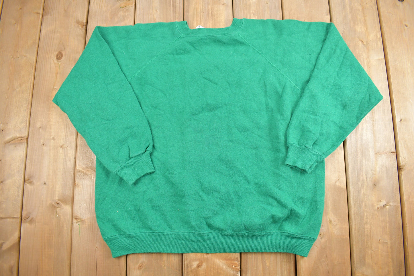 Vintage 1980s Hanes Her Way Green Raglan Crewneck Sweatshirt / 80s Crewneck / Vintage Blank / Essential / Made in USA / 80s Blank