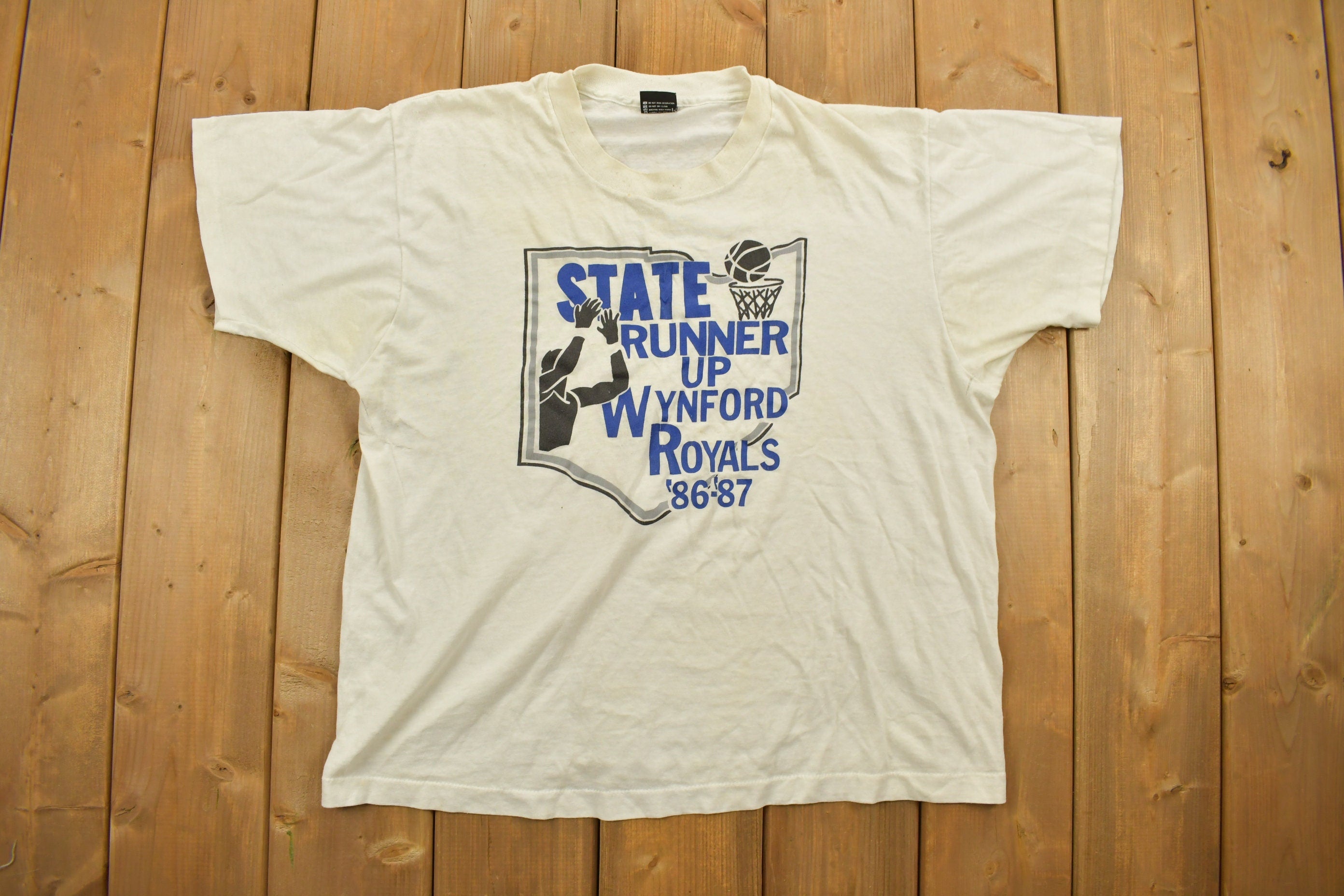 Vintage 1980s Wynford Royals Basketball Graphic T-Shirt