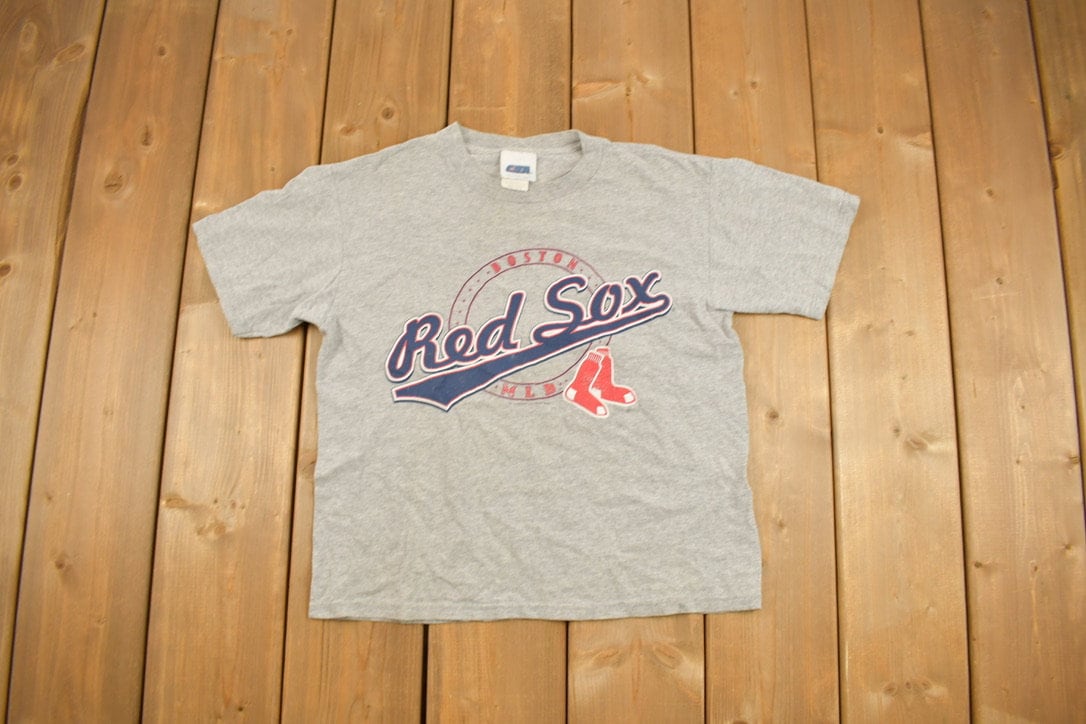 Vintage 1990s MLB Boston Red Sox Graphic T-Shirt / Made In USA / MLB Baseball / 90s Streetwear / Sportswear