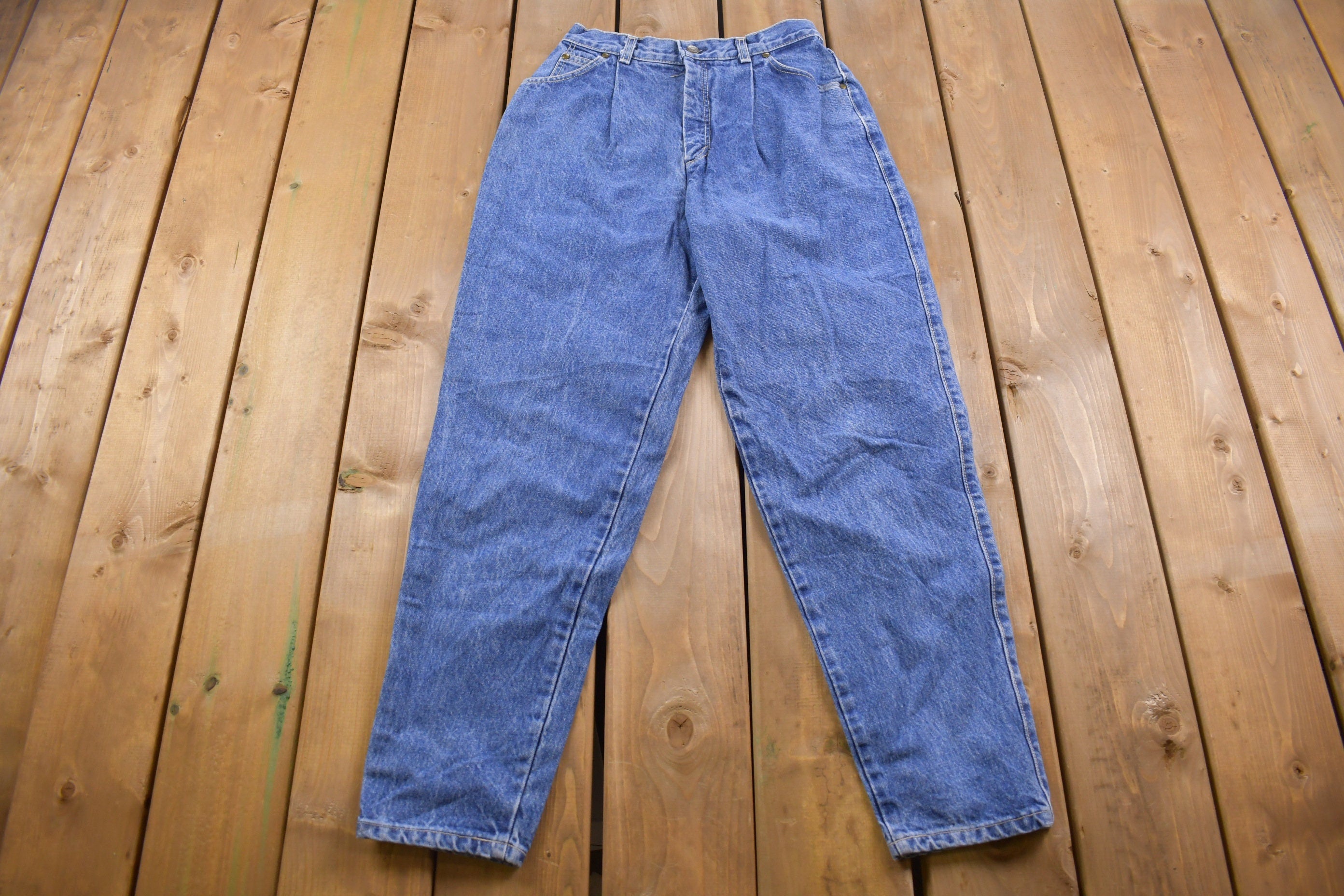 Vintage 1990s Levi's Pleated Jeans White Tab Jeans Size 26 x 28