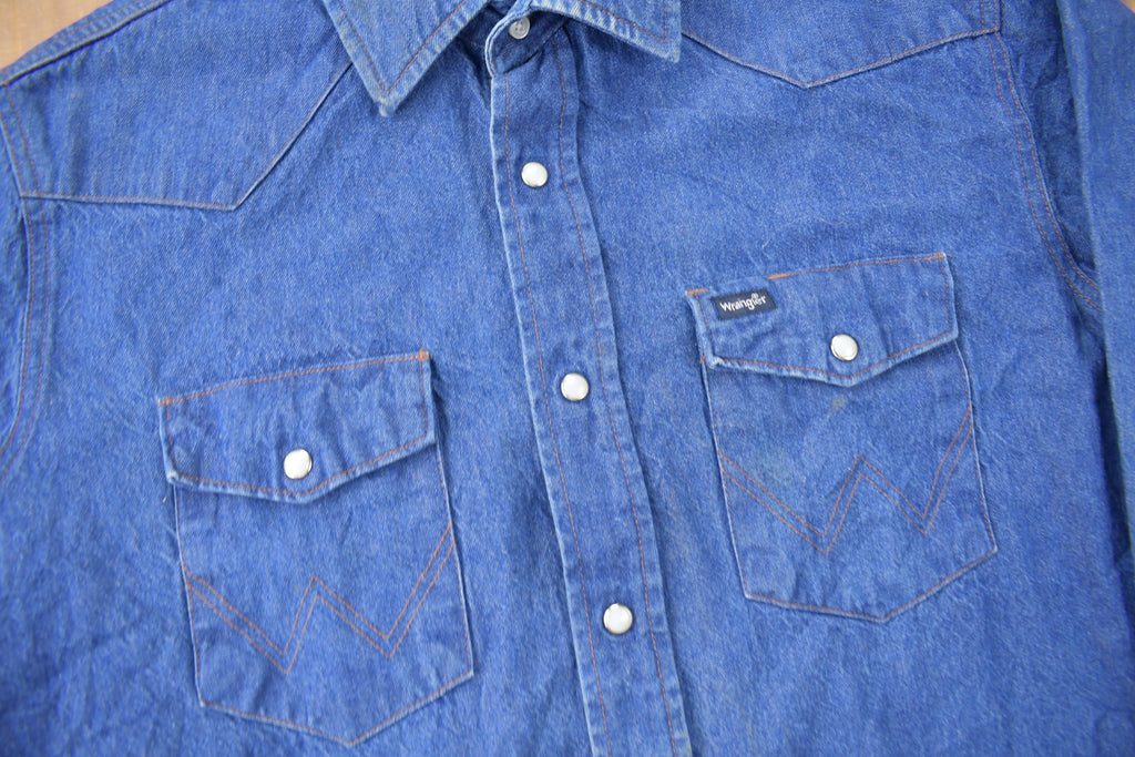Vintage 1990s Wrangler Western Style Denim Snap Button Shirt