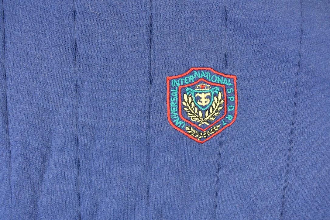 Vintage 1990s International Sport Embroidered Crest Logo Crewneck Sweatshirt Mens L