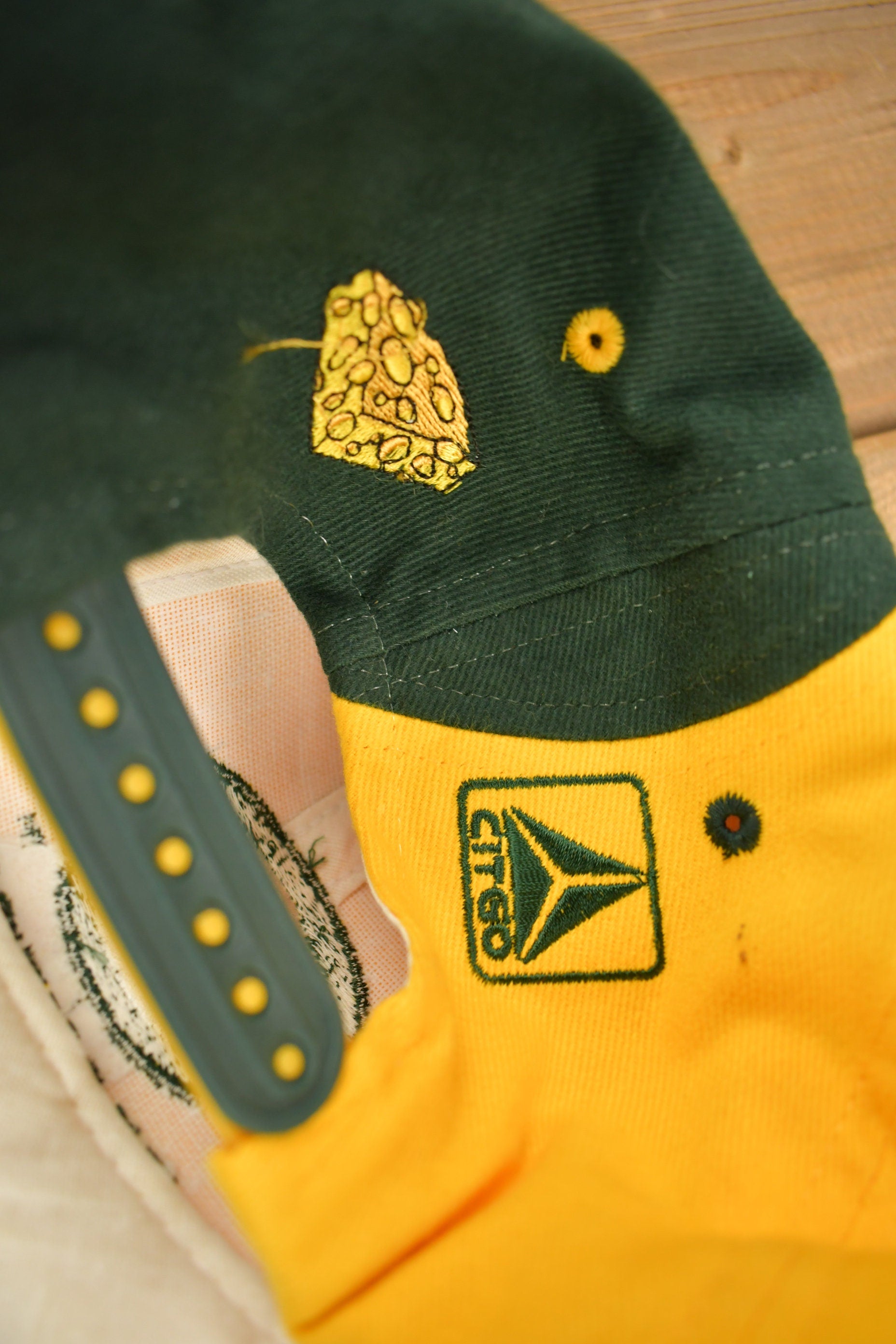 Vintage 1990s Green Bay Packers NFL Two-Tone Snap Back Hat