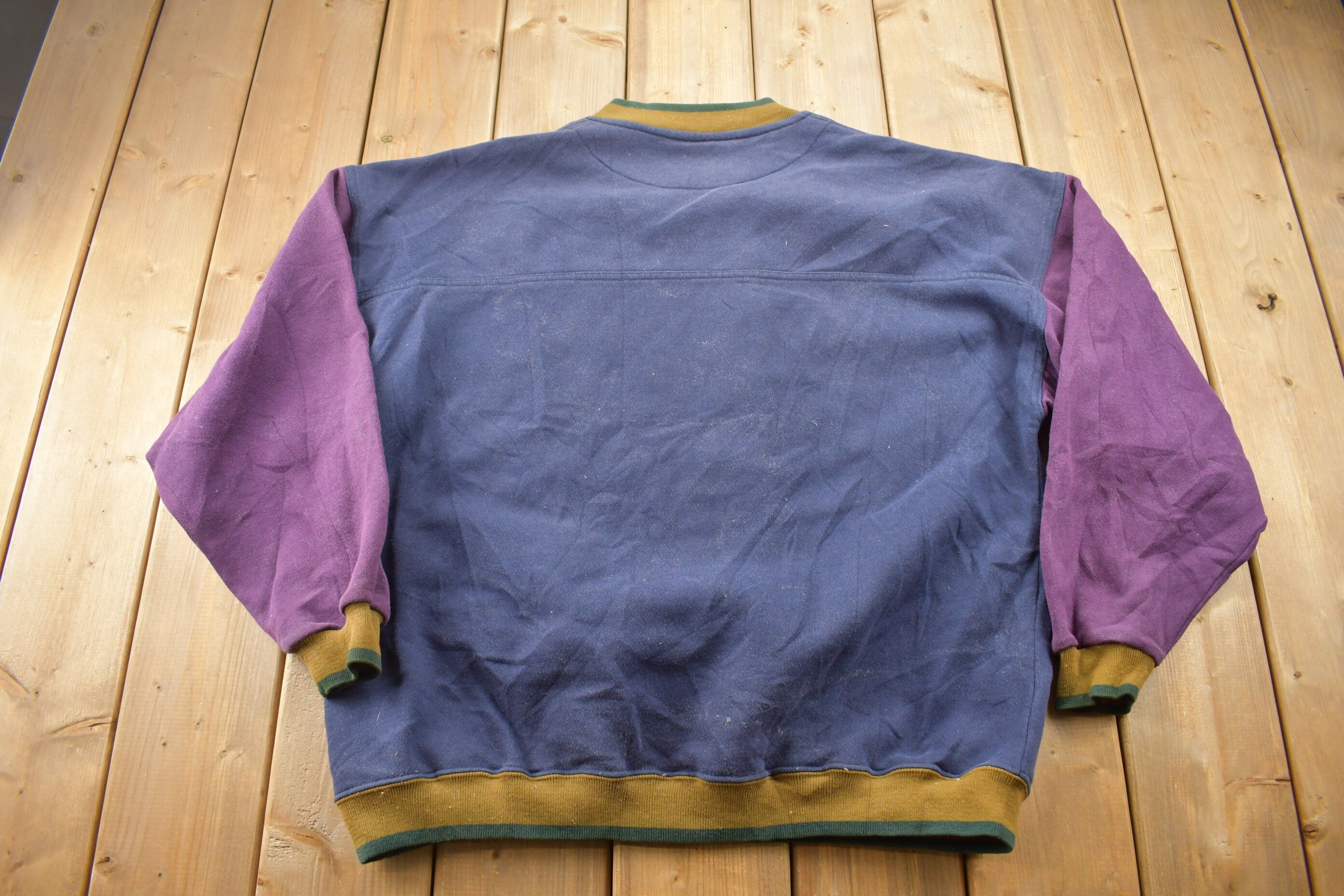 Vintage 1990s Feed World Class Crewneck Sweatshirt