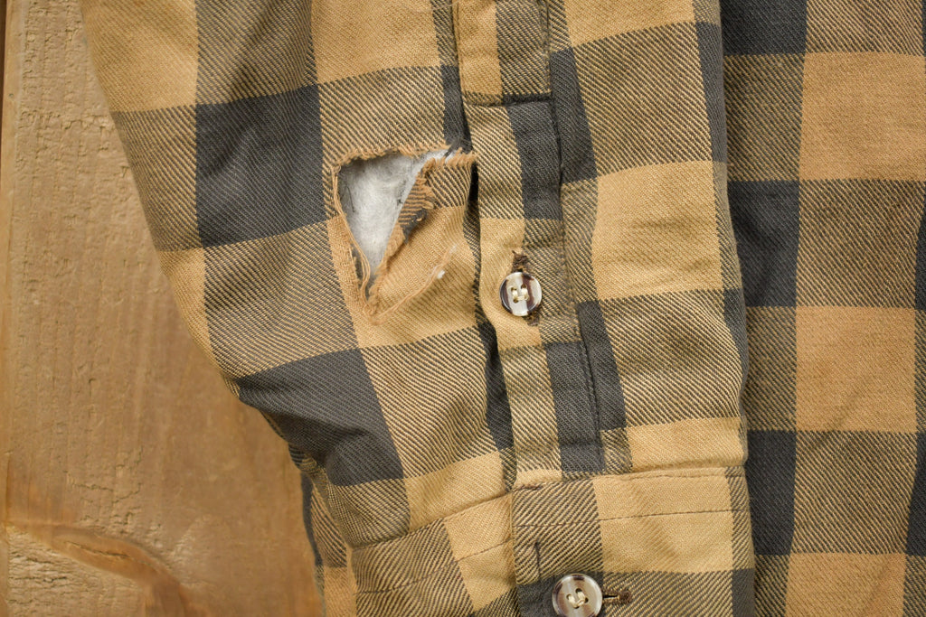 Vintage 1990s Arrow Insulated Plaid Flannel Button Up Shirt