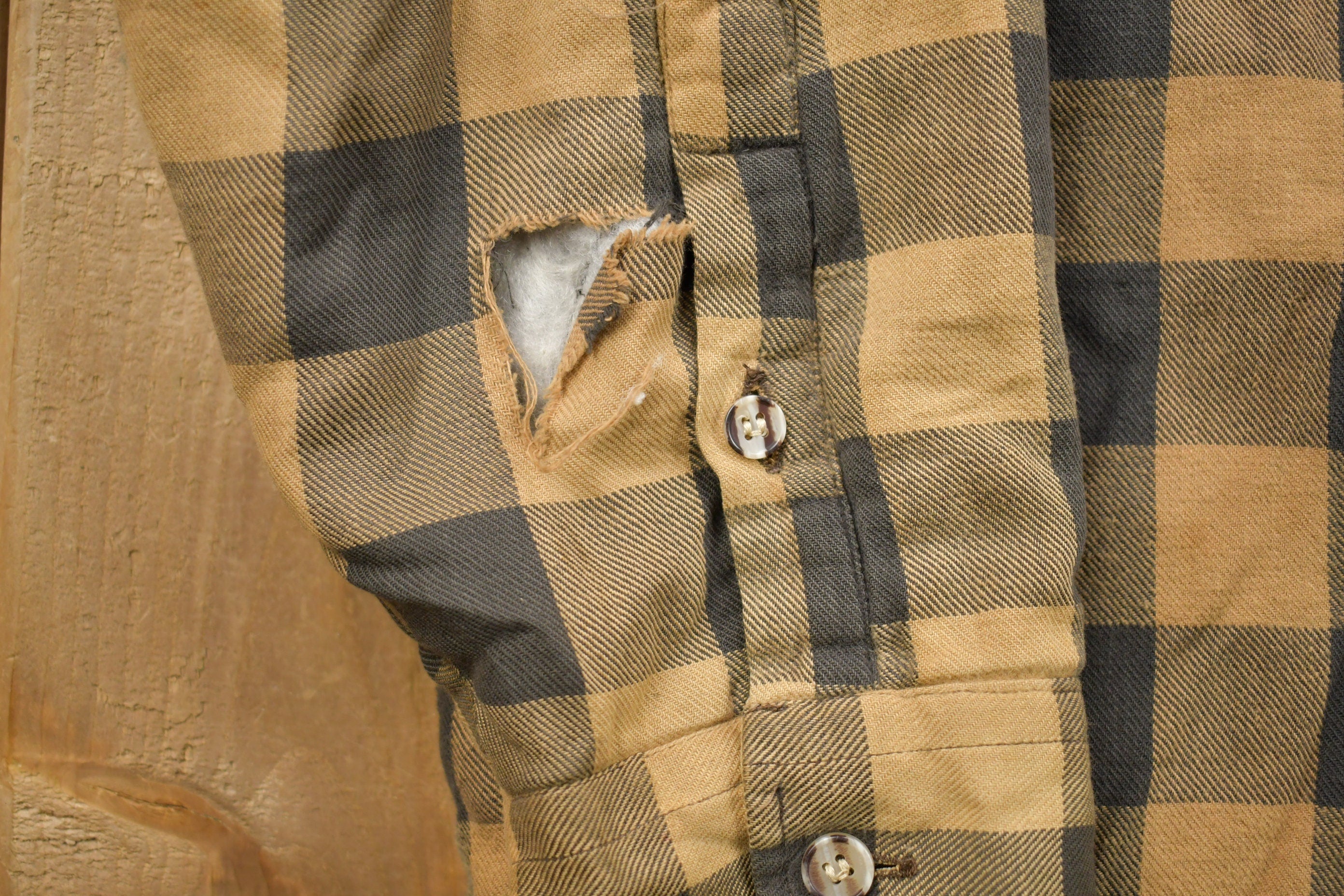 Vintage 1990s Arrow Insulated Plaid Flannel Button Up Shirt