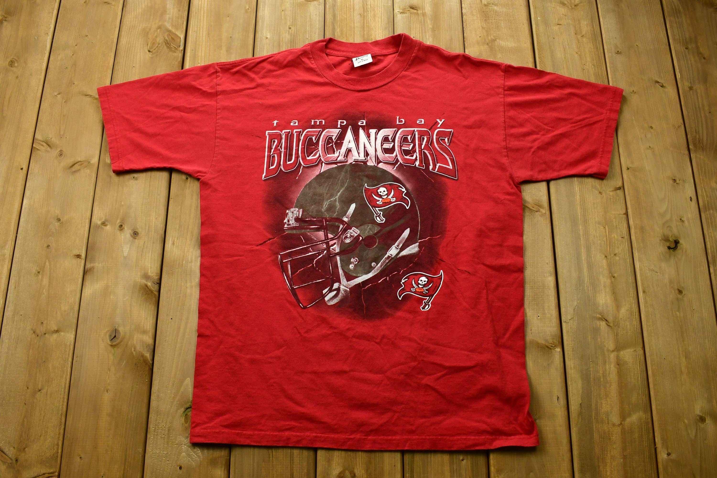 Vintage 1990s Tampa Bay Buccaneers NFL T-Shirt
