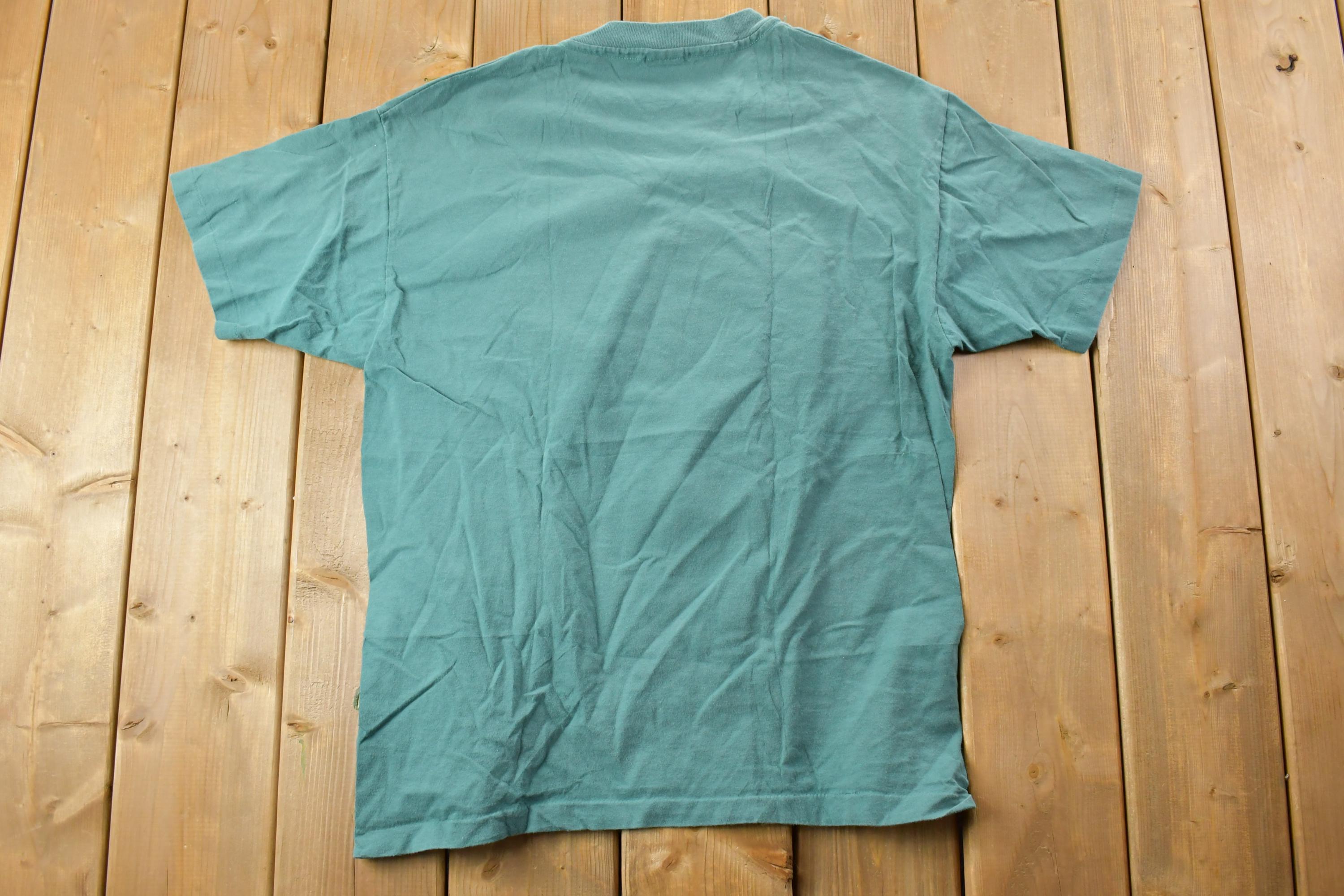 Vintage 1990s Alaska Bald Eagle Theme Graphic T-Shirt