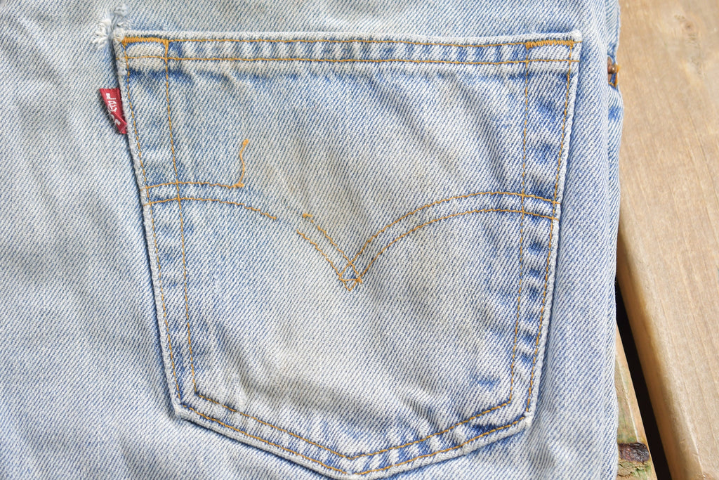 Vintage 1990s Levi's 505 Red Tab Jeans Size 34 x 36