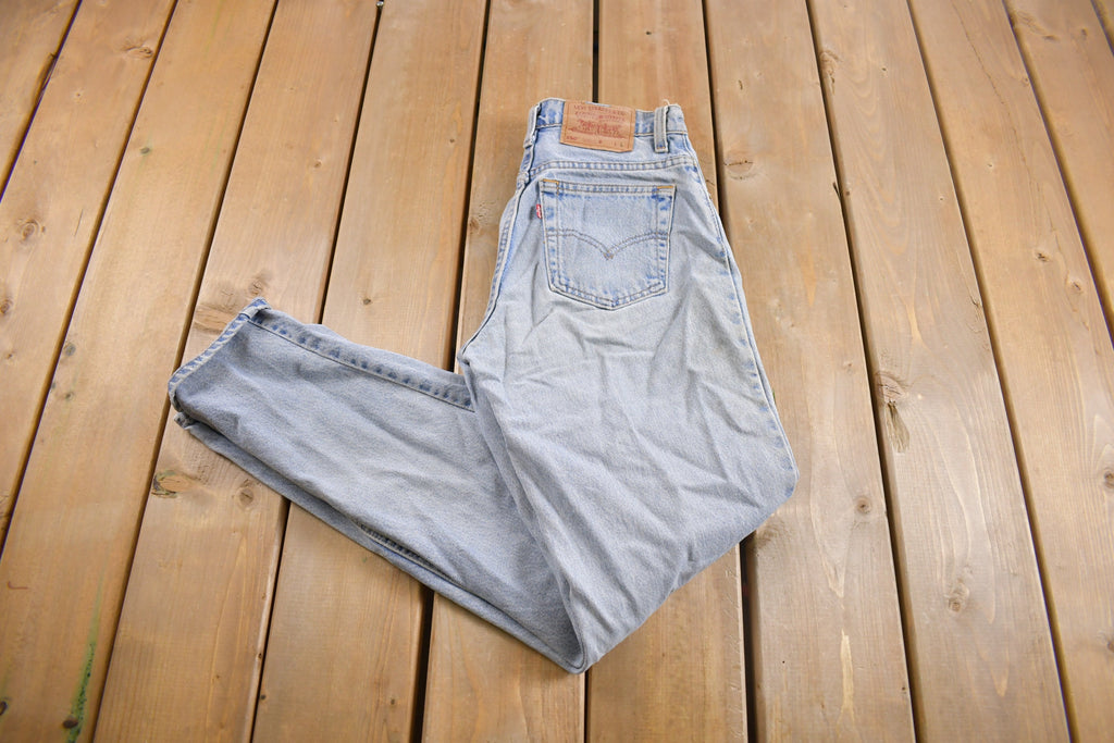 Vintage 1990s Levi's 550 Light Wash Jeans Size 28 x 31