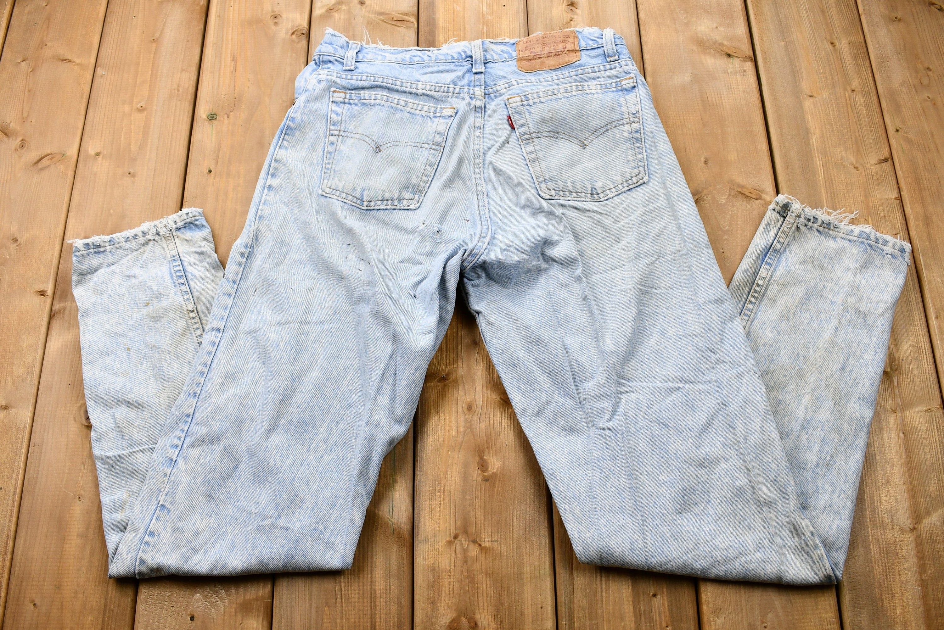 Vintage 1990s Perfectly Distressed Levi's 550 Light Wash Jeans