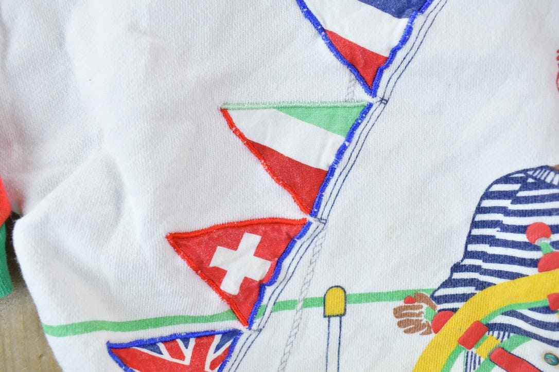 Vintage 1990s Caribbean Sea Sailing Crew Neck Sweatshirt