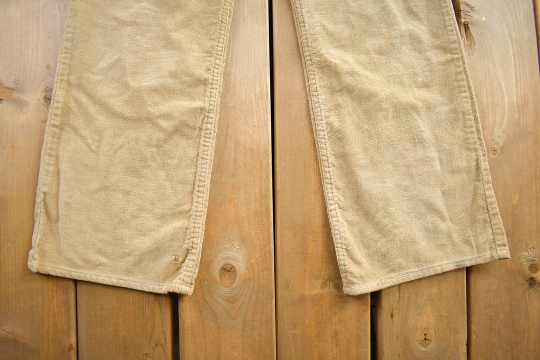 Vintage 1970s Levi's Embroidered Corduroy Pants Made In USA Size 32x28