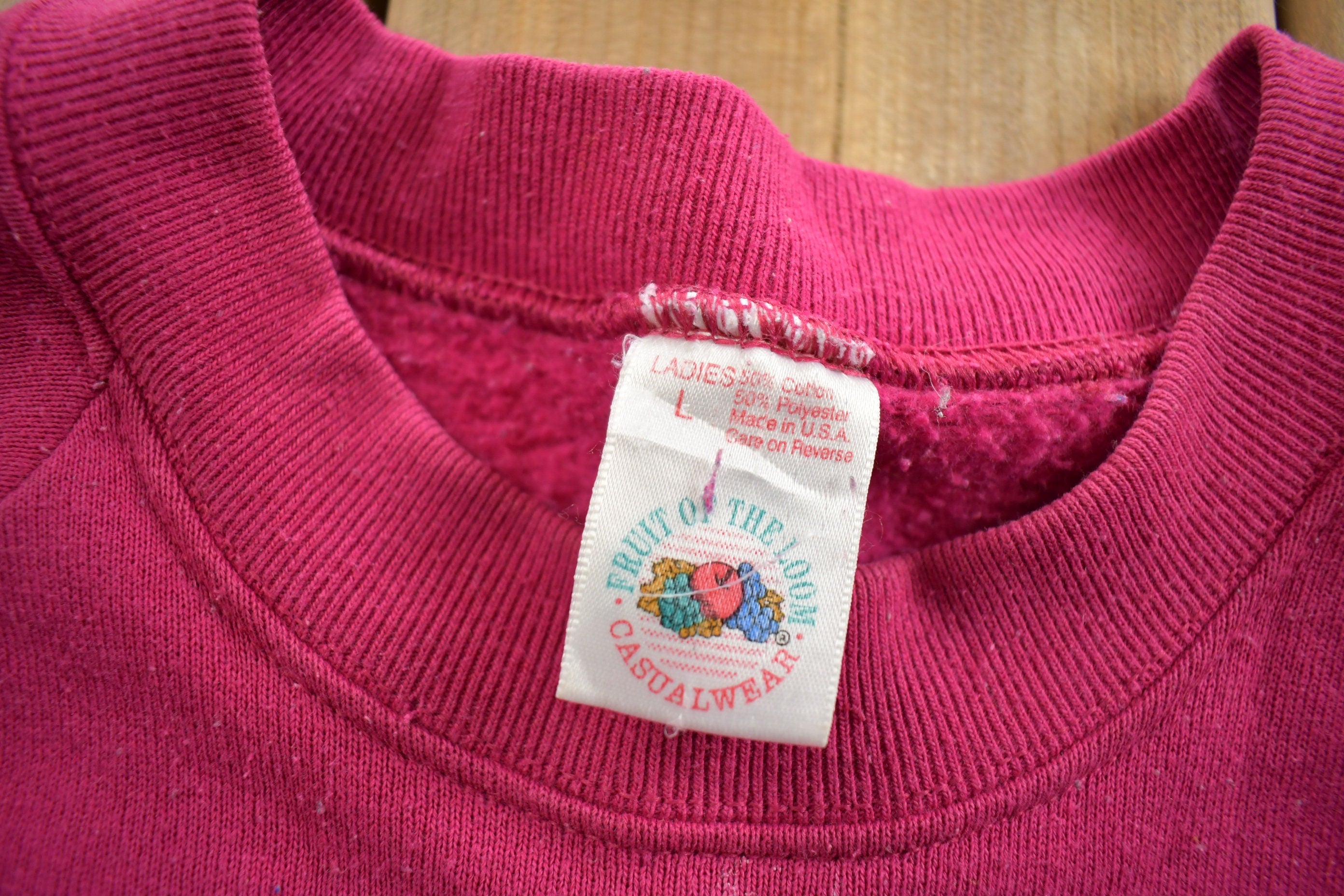 Vintage 1990s Gatlinburg Tennessee Souvenir Travel Crewneck Sweatshirt Made In USA