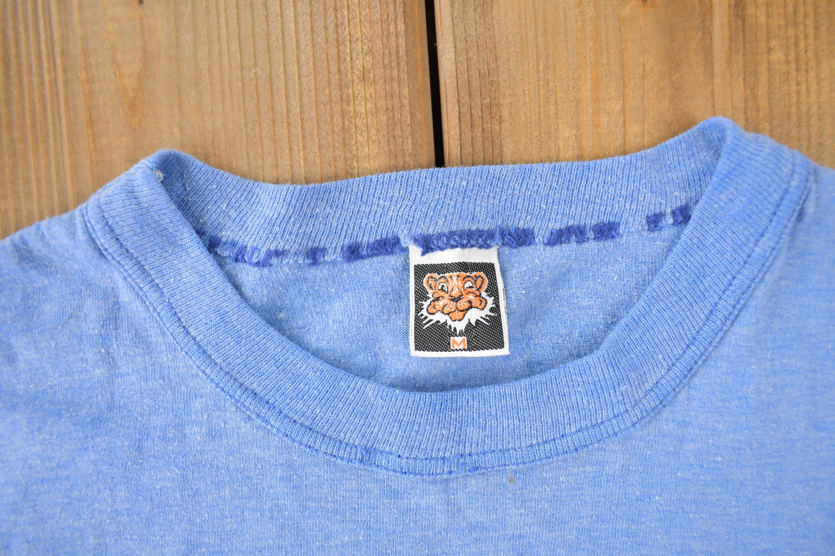 Vintage 1977 Carleton Geology Collegiate Graphic Ringer T-Shirt Made In Canada