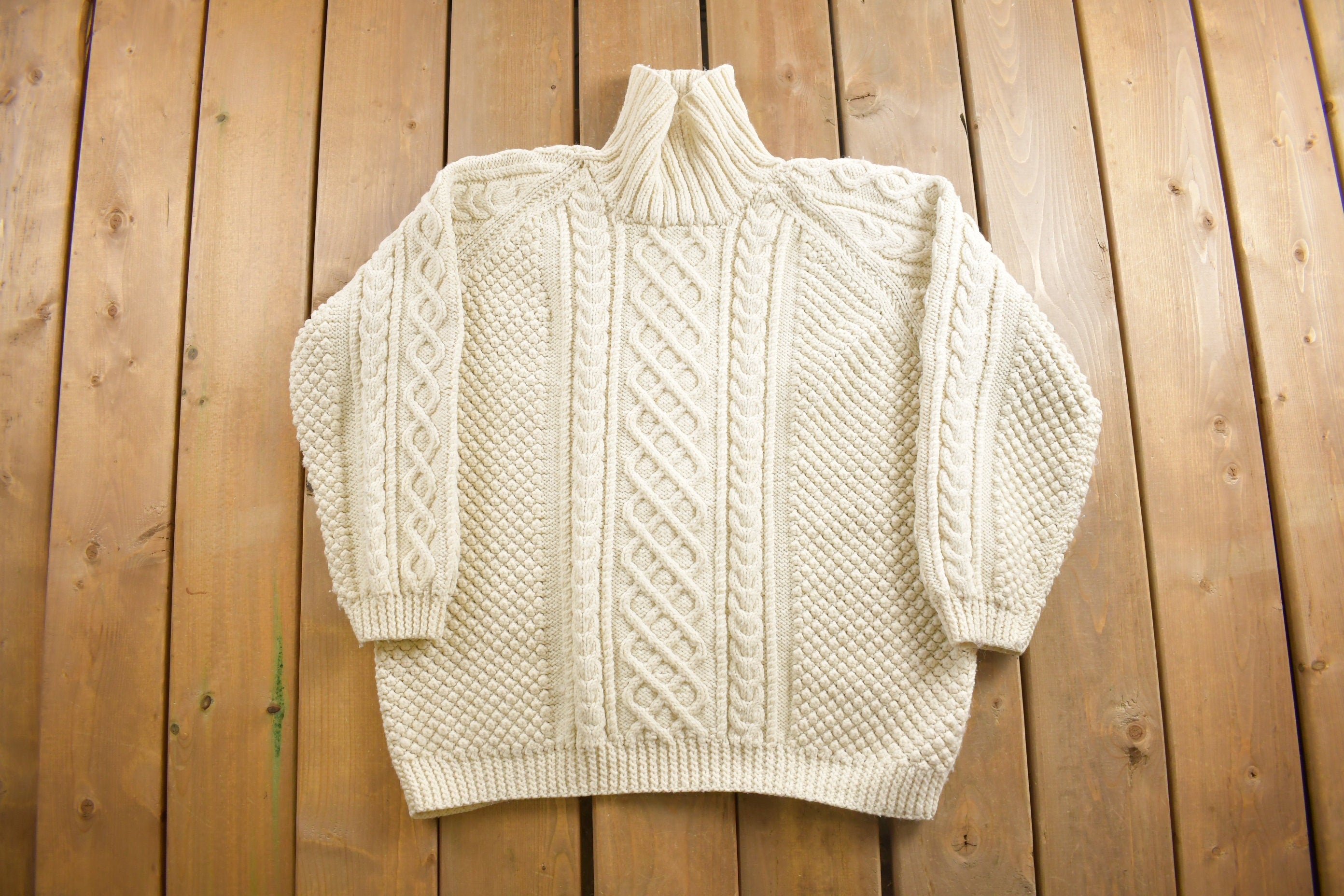 Vintage 1980s Wool Cable Knit Turtle Neck Sweater /