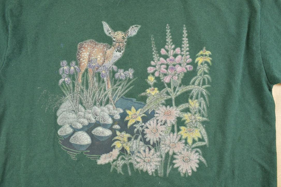 Vintage 1990s Deer Theme Graphic T-Shirt