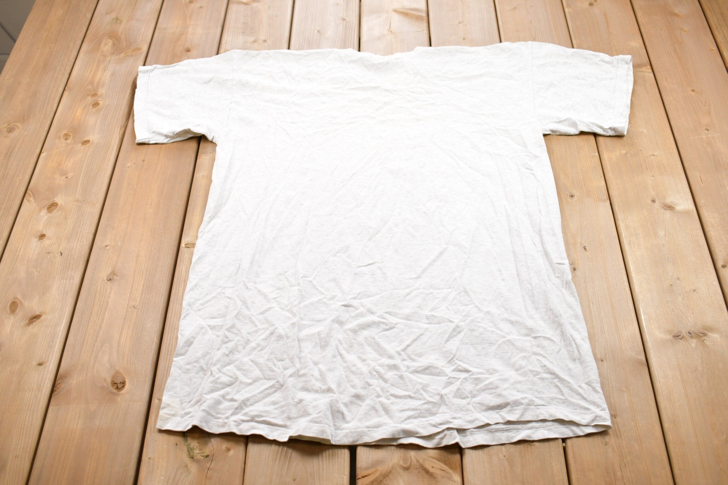 Vintage 1995 Endangered Young'uns Cute Bear Graphic T-Shirt