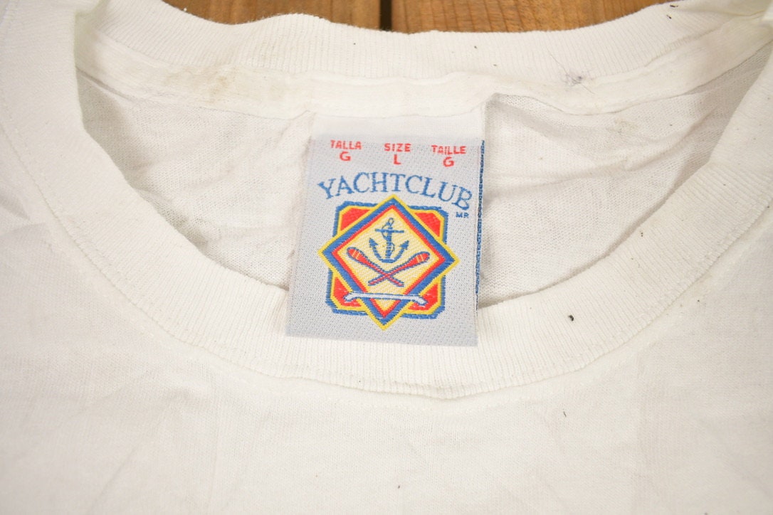 Vintage 1990s Bermuda Yacht Club Souvenir T Shirt
