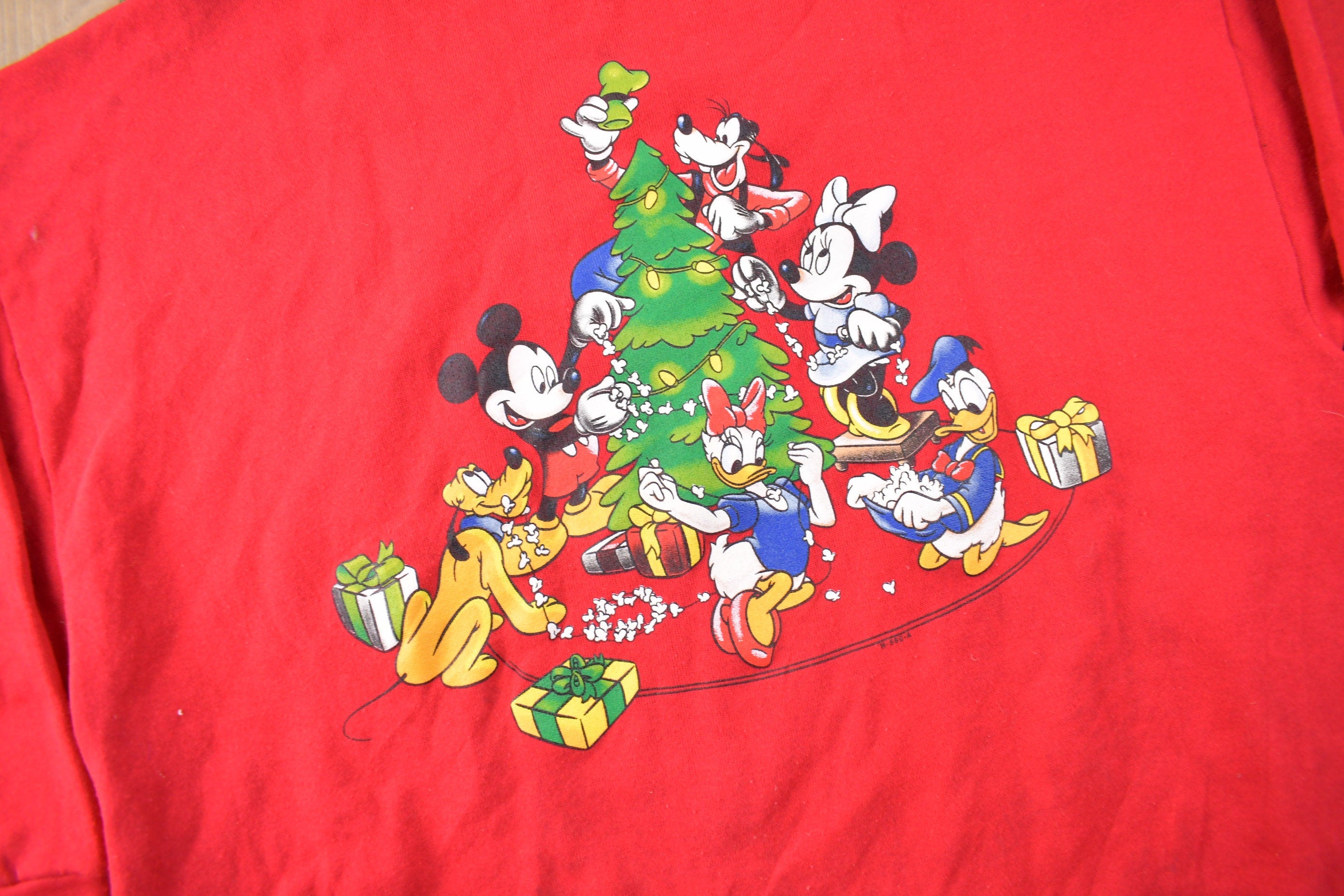 Vintage 1990s Mickey Unlimited Disney Christmas Graphic Crewneck Size 2X Womens