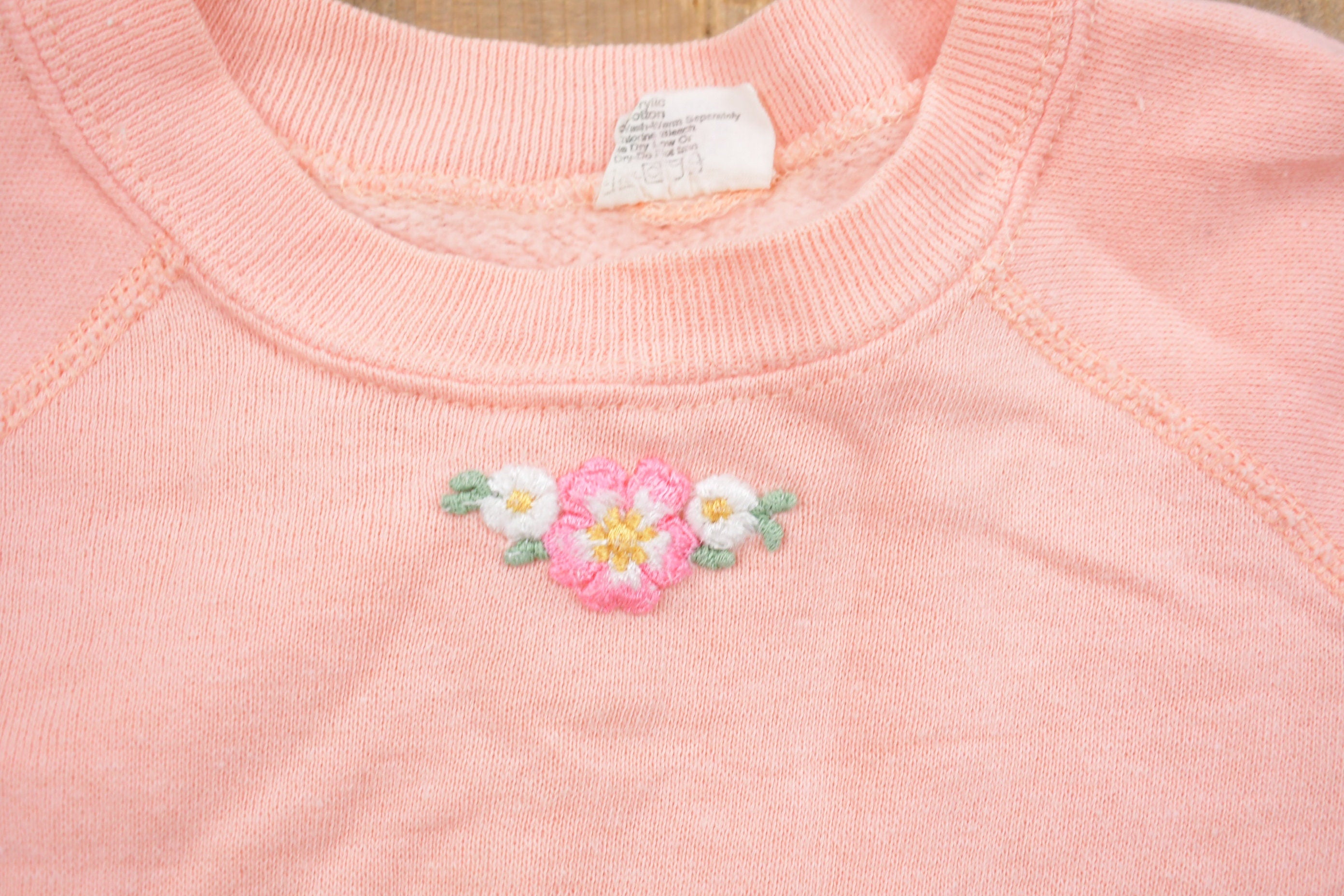 Vintage 1980s Floral Embroidered Raglan Sweatshirt