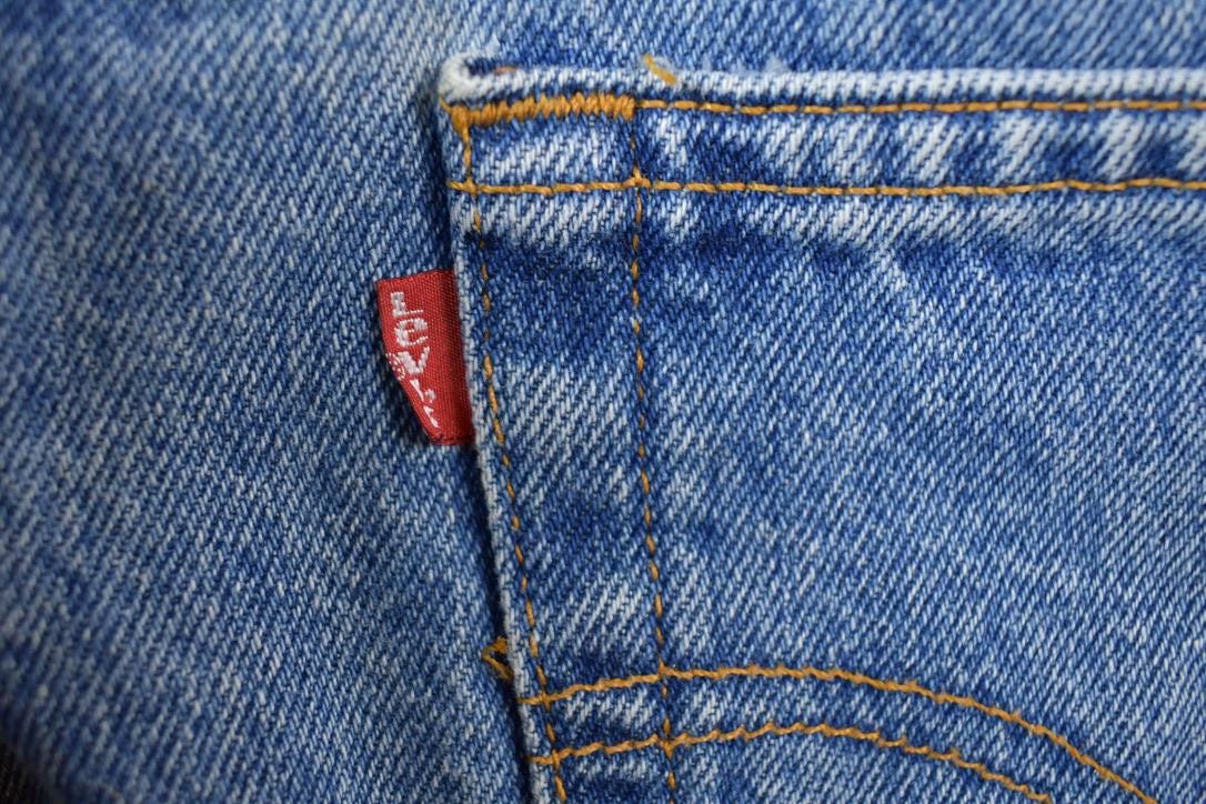 Vintage 1990s Levi Strauss Red Tab 505 Denim Jeans Size 31 x 34