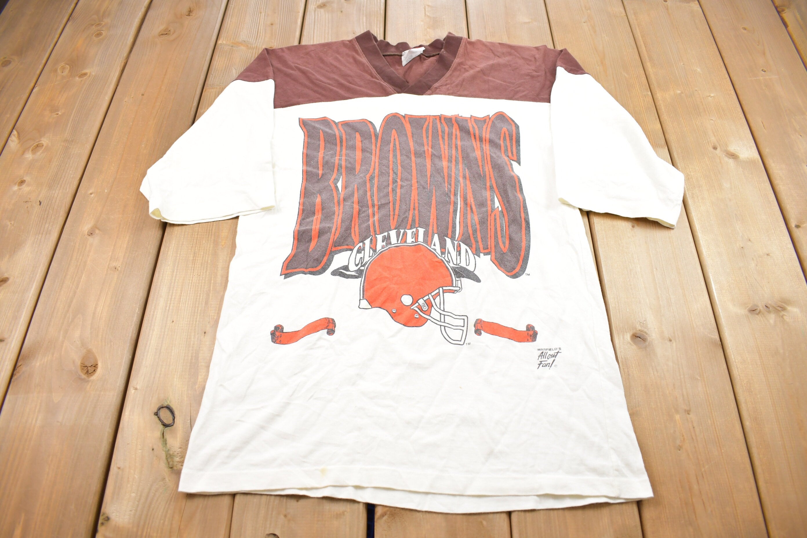 Vintage 1980s Cleveland Browns NFL Graphic Raglan Sleeve Shirt