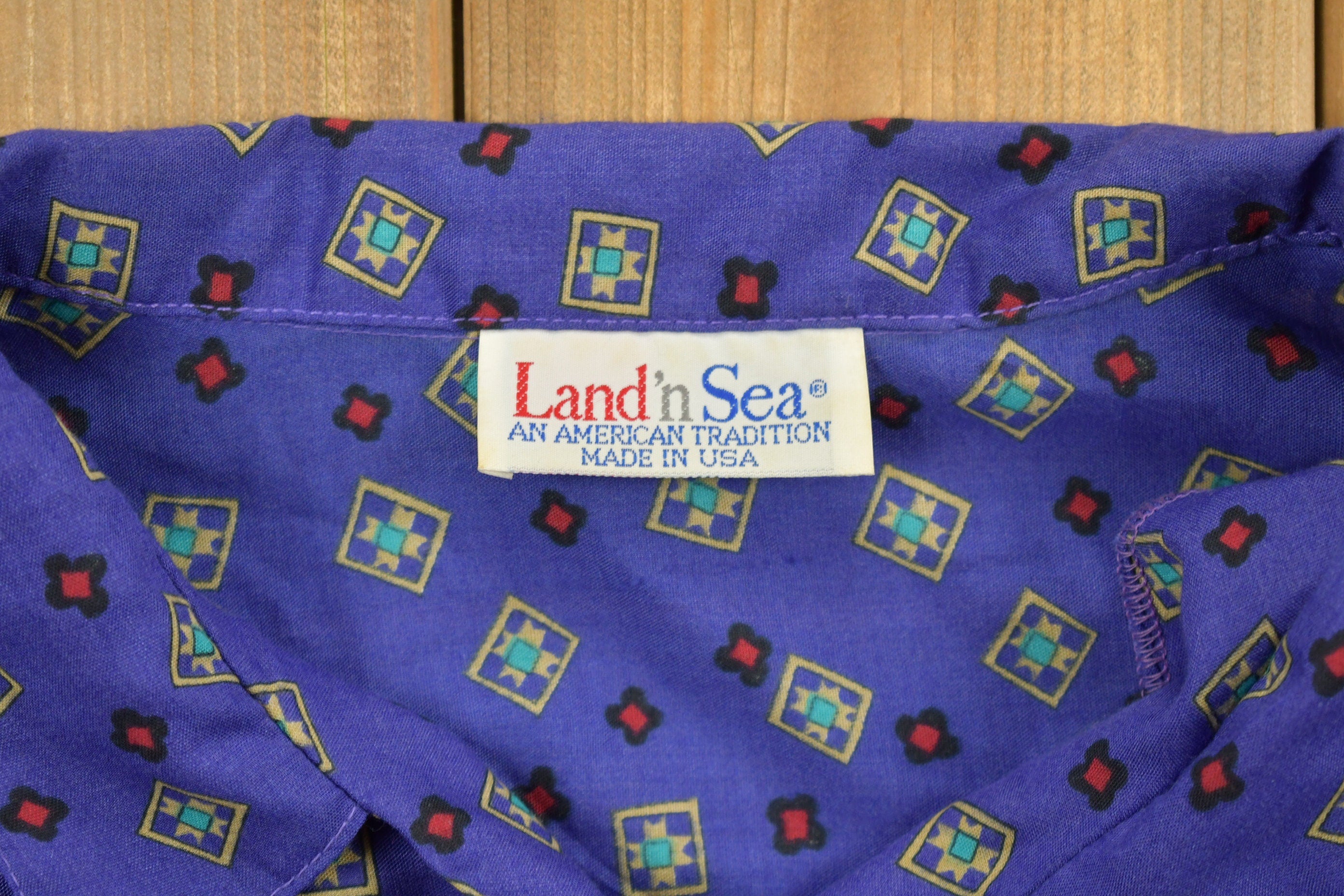 Vintage 1980s All Over Print Land & Sea Button Up Shirt