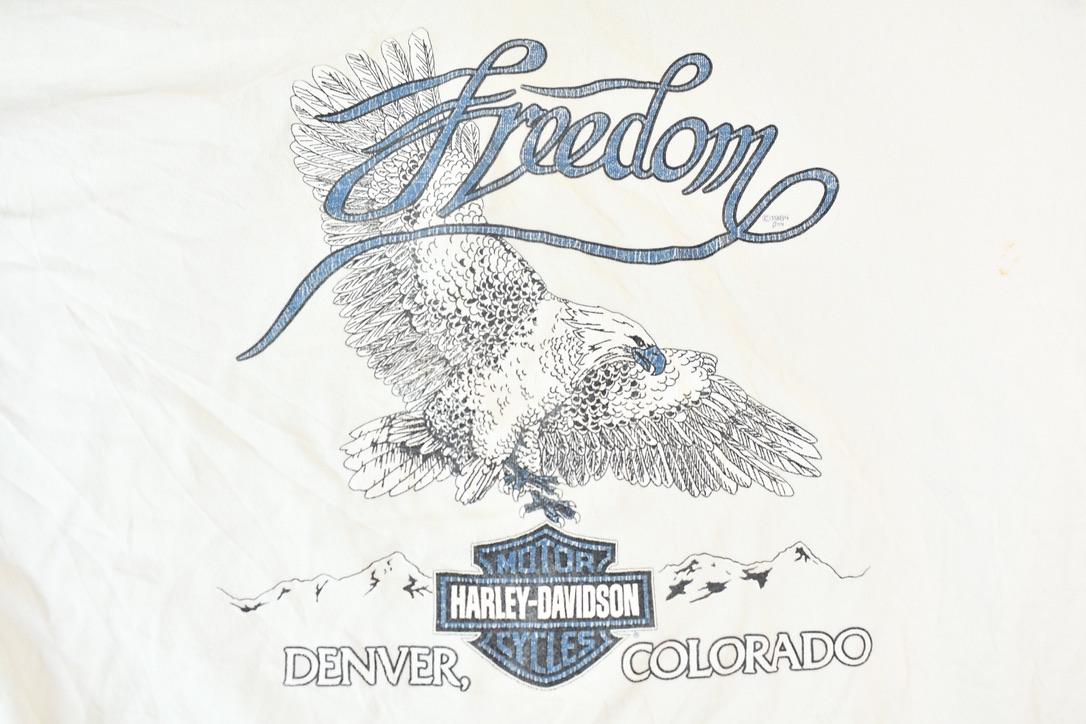 Vintage 1996 Harley Davidson Motorcycles Denver Colorado Single Stitch Short Sleeve Henley Graphic T-Shirt