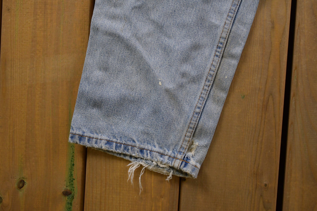 Vintage 1990s Levi's 550 Red Tab Distressed Denim Jeans Size 32 x 31