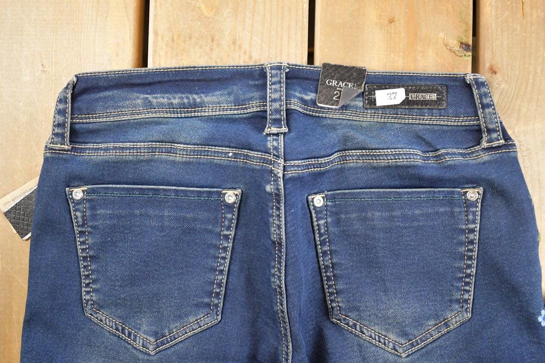 Vintage Deadstock Y2K Grace In LA Bedazzled Low Rise Jeans Women's Size 27 x 32
