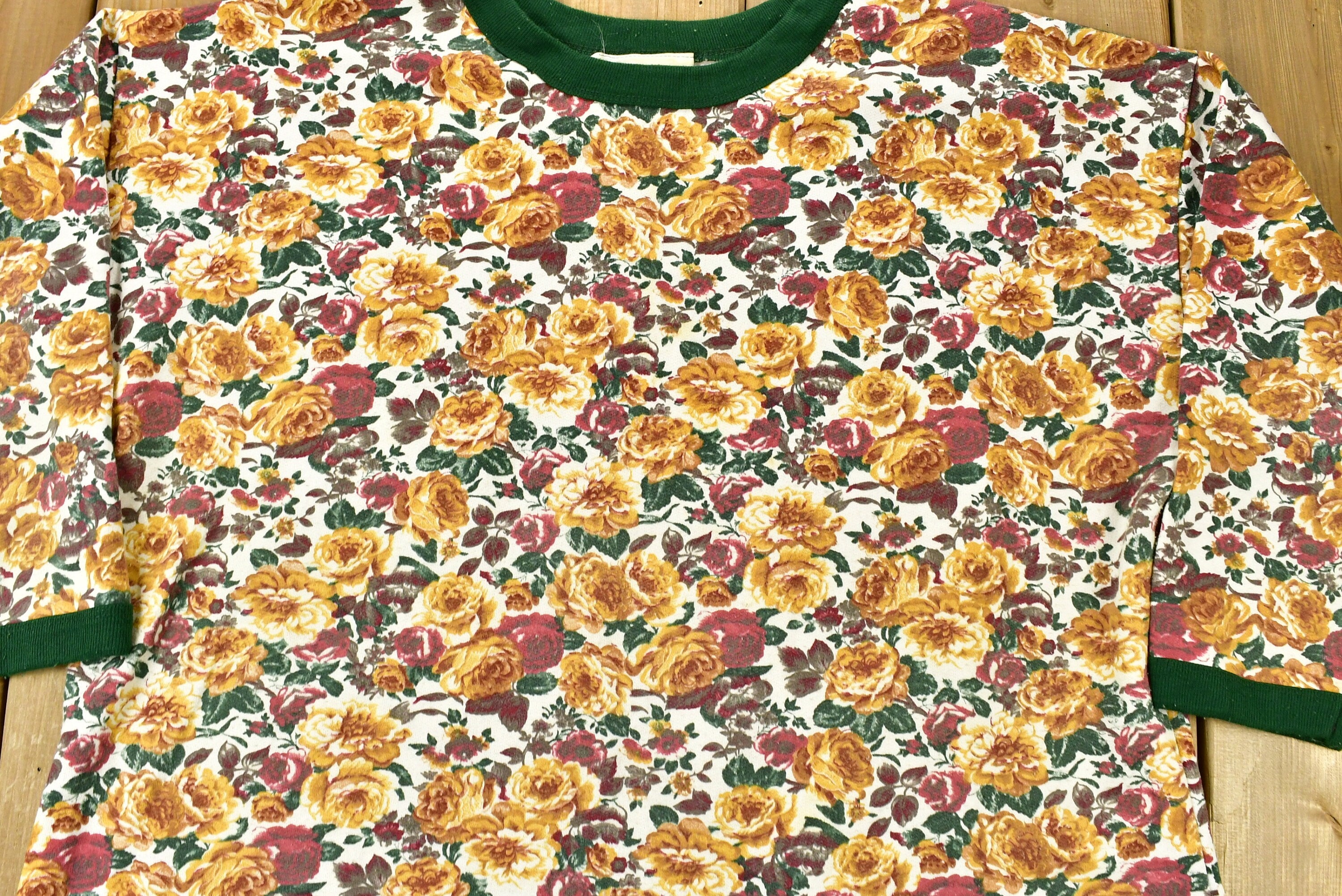 Vintage 1990s All Over Flower Print Cute Floral Crewneck